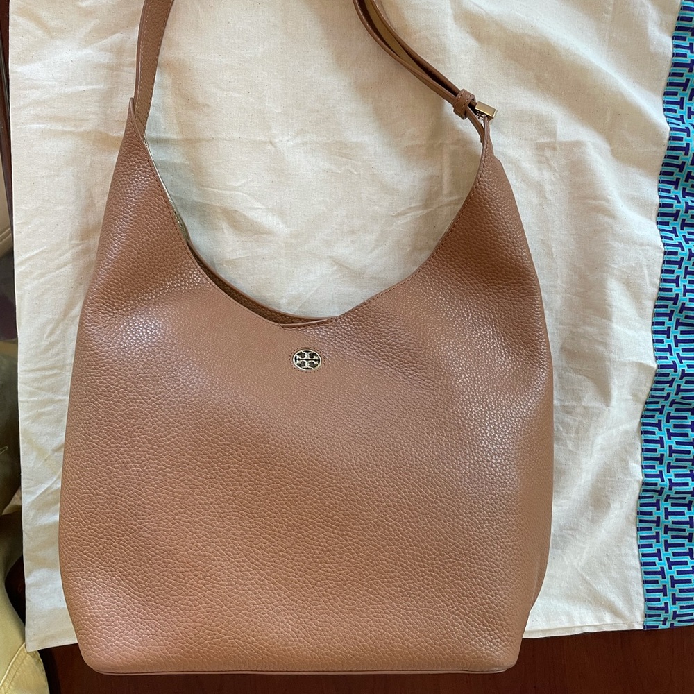 Tory Burch hobo bucket bag EUC